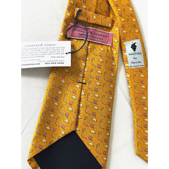 Vineyard Vines NWT Golden Yellow Pink Shells Coastal Preppy Neck Tie Silk Ocean - Picture 3 of 9
